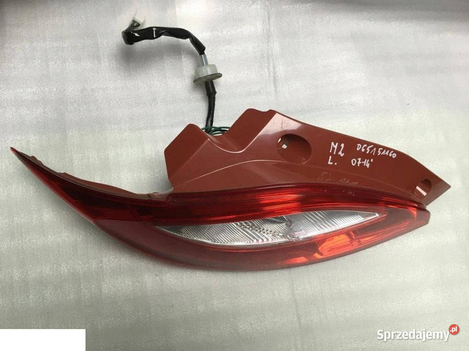 MAZDA 2 DE 2013 LAMPA TYLNA LEWA D65151160 lampy tylne Kozubszczyzna
