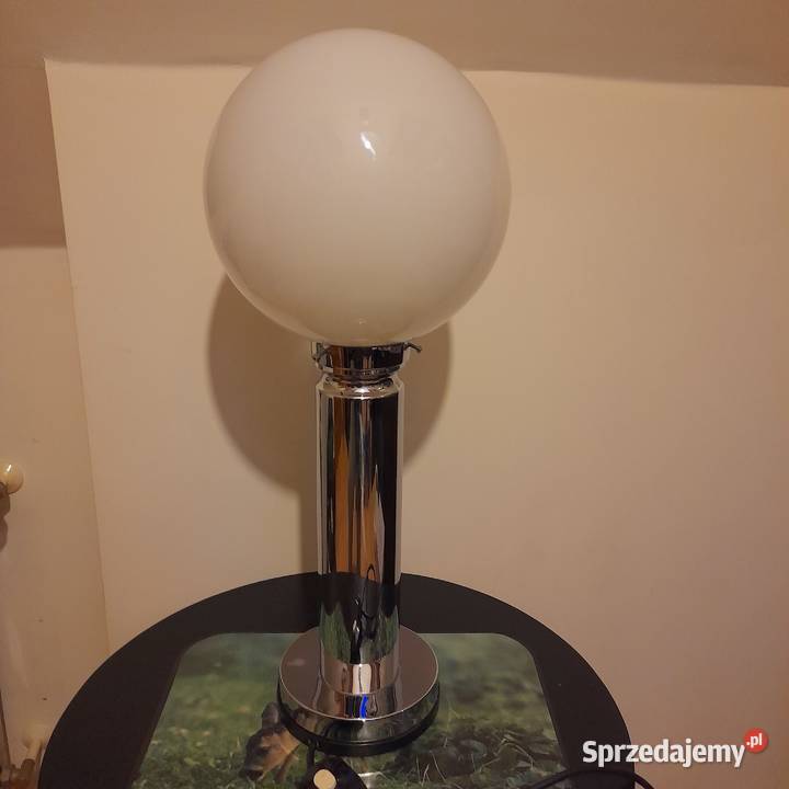Solidna i na czasie lampa stojąca klosz kula dolnośląskie Świdnica