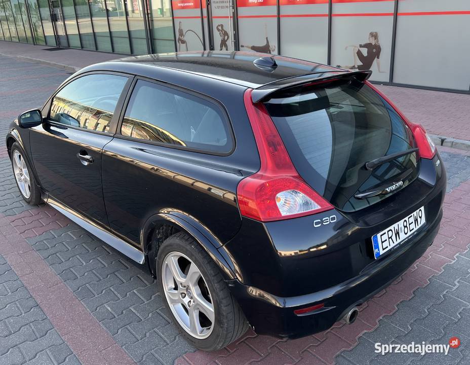 Volvo C30 20D moc 136 koni oryginalny pakiet aluminiowe felgi