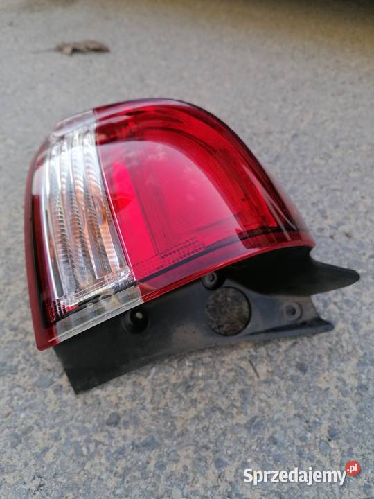 Lewy tył Lampa Renault Clio 4 Kombi świętokrzyskie Ostrowiec Świętokrzyski