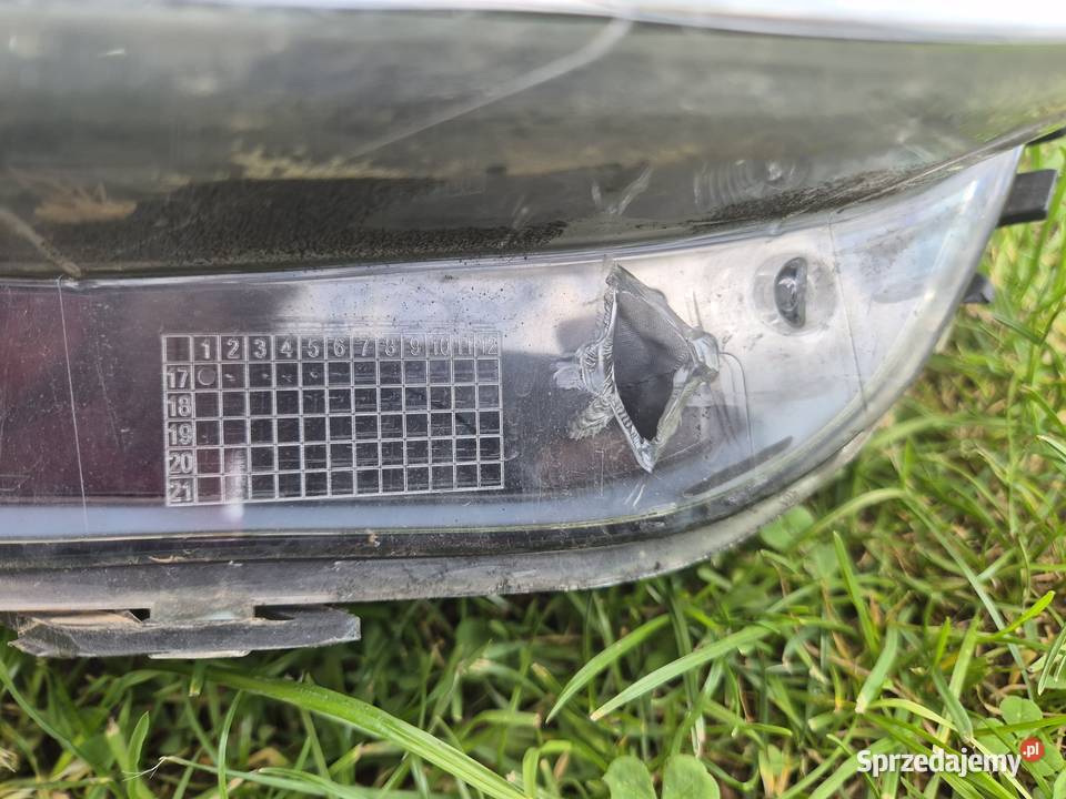 Renault Clio IV 4 lift lampa przednia prawa Bucze sprzedam