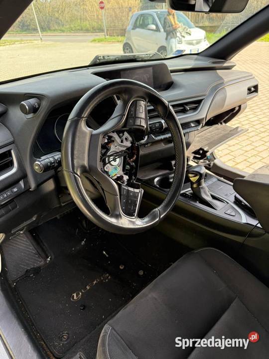 Lexus UX hybryda kradzieży sprowadzony z Włoch Warszawa
