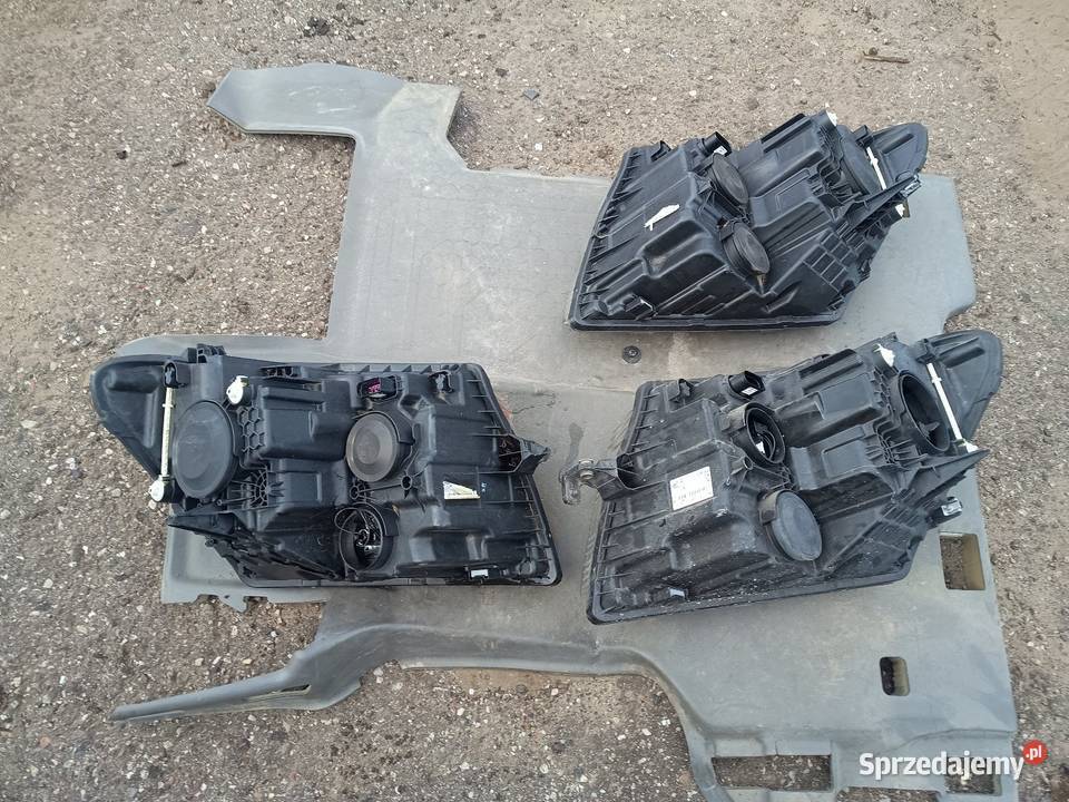 Uszkodzone lampy przednie VW crafter 19 Cołdanki