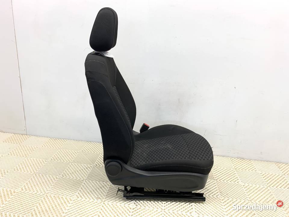 FOTEL PRAWY PRZÓD OPEL ASTRA K Hatchback podkarpackie