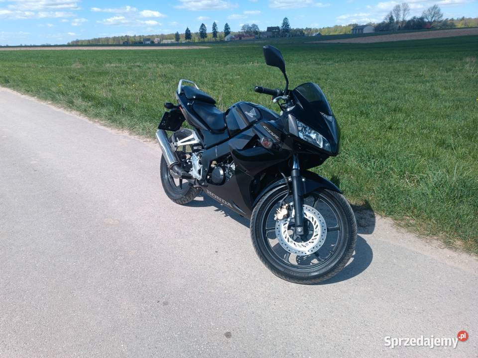 Honda CBR 125 zadbana gotowa na sezon 125cm3 Honda