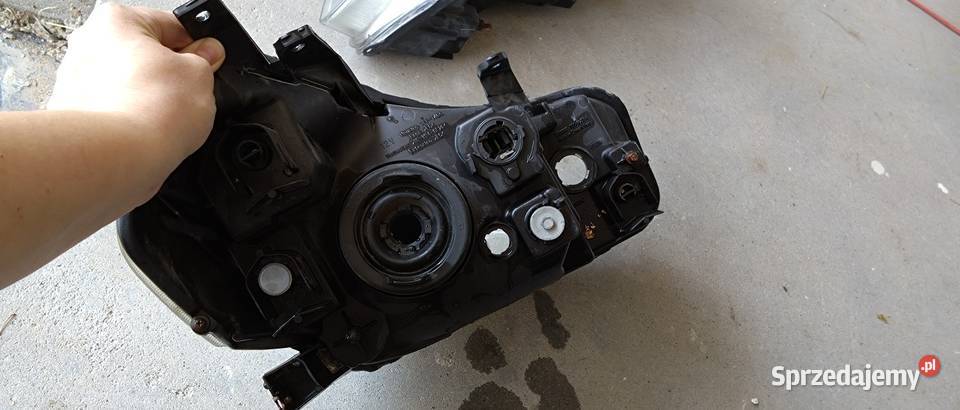 Fiat Sedici lampa przednia lewa oryginalna Węgrzce sprzedam
