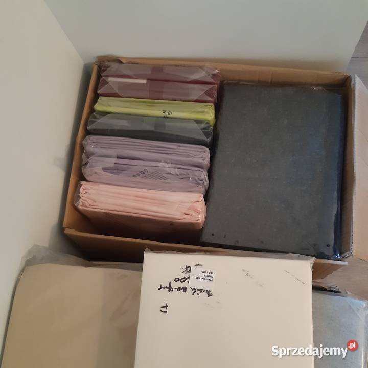 Boxy z posciela Malenia