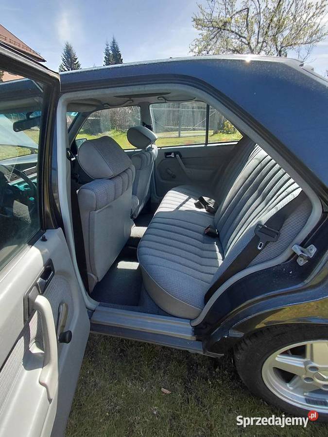 Mercedes 190 E 23