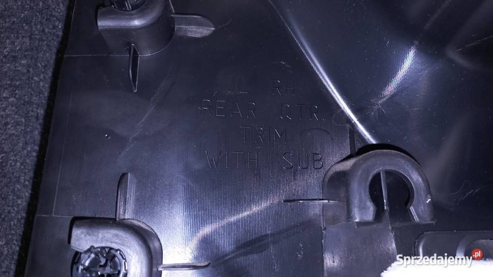 Boczek bagażnika prawy z subwooferem Alpine Jeep Sanok