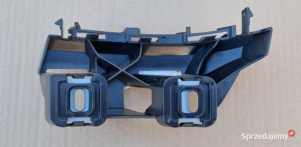 MERCEDES CKLASA W205 ŚLIZG ZDERZAKA LEWY TYŁ