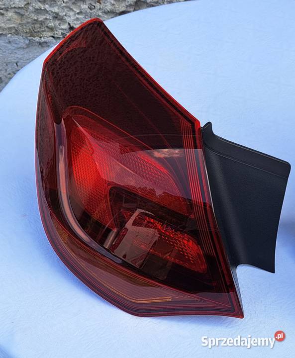 LAMPA LEWY PRAWY TYŁ OPEL ASTRA J IV HB 13306459 osobowe Motoryzacja Mielęcin