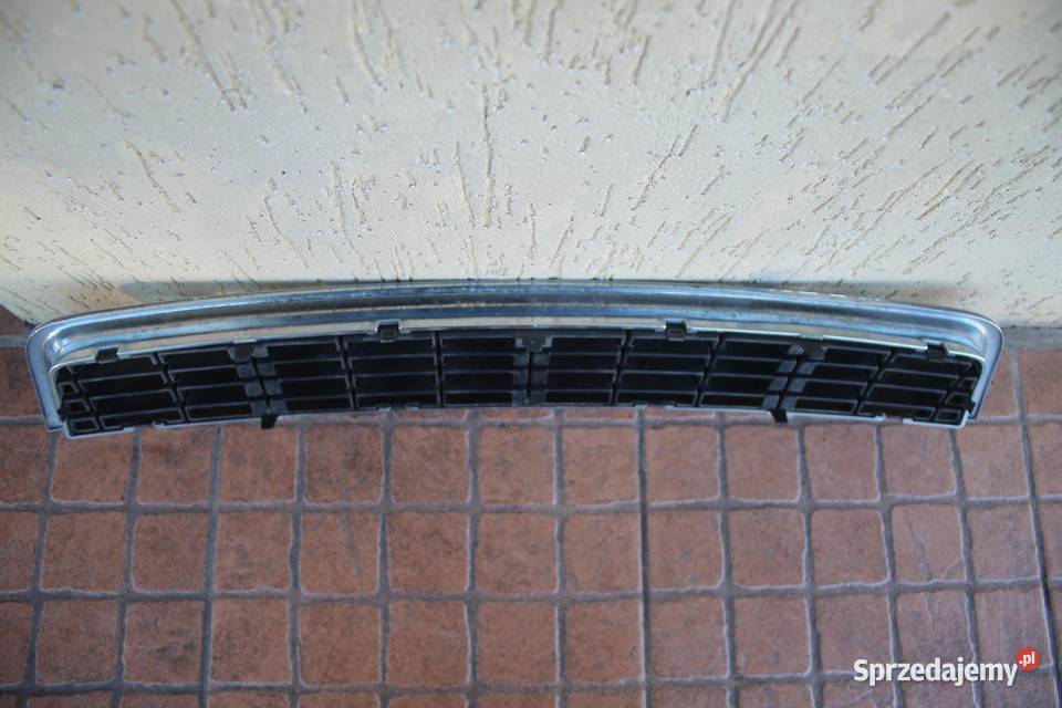 KRATKA ZDERZAKA ŚRODKOWA AUDI A4 B6 8E0807647 osobowe