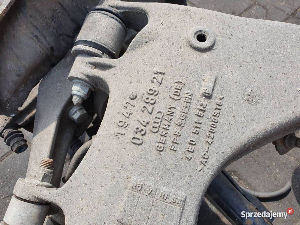 BELKA SANKI TYŁ AUDI A8 D3 4E0505235H