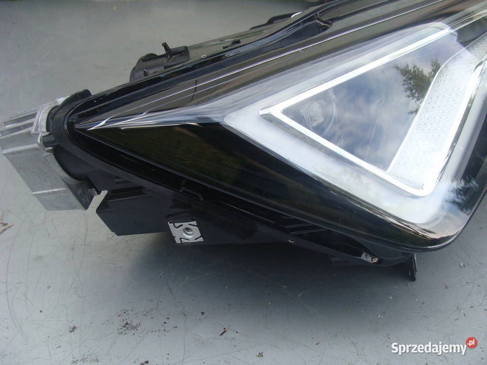 SEAT ATECA LIFT LAMPA PRZEDNIA PRAWA FULL LED sprzedam