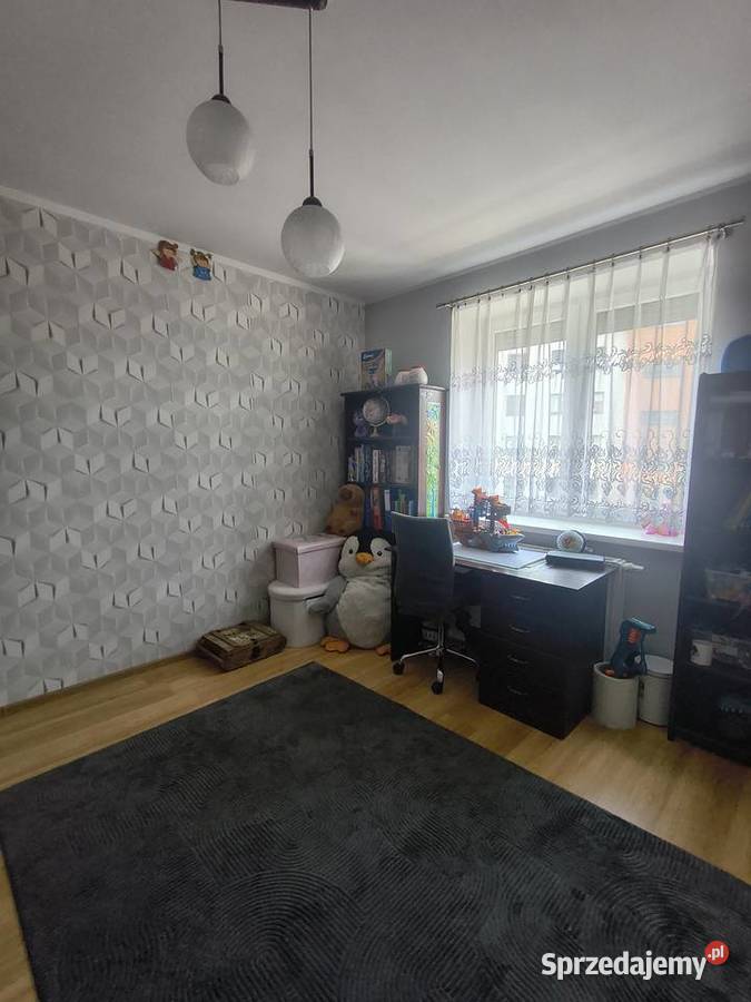 3 pokoje pierwsze piętro duży balkon gotowe do Grodzisk Wielkopolski sprzedam
