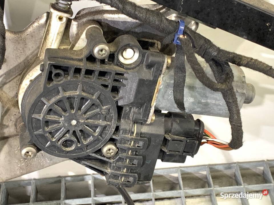 PODNOŚNIK SZYBY PRAWY PRZÓD AUDI A6 C5 osobowe Mechanizmy opuszczania szyb