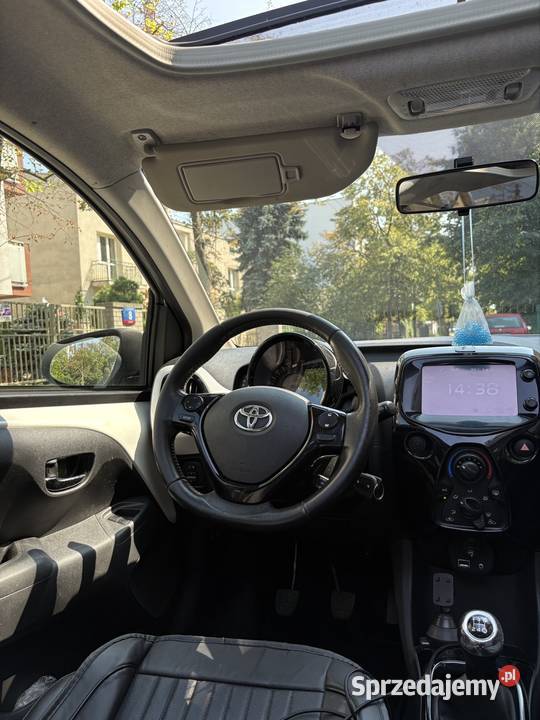 Toyota Aygo wer XWave składany dach kamera Warszawa