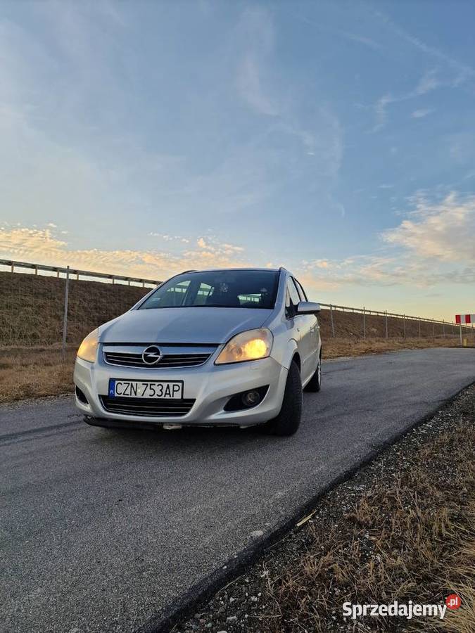 Opel Zafira 18 Benzyna 2009 7osobowy Świeże Jaroszewo sprzedam