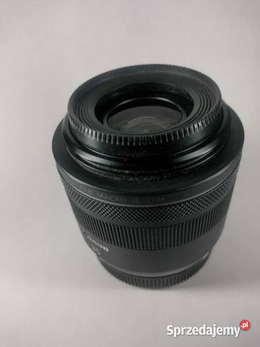 Canon RF 35mm f18 macro IS STM