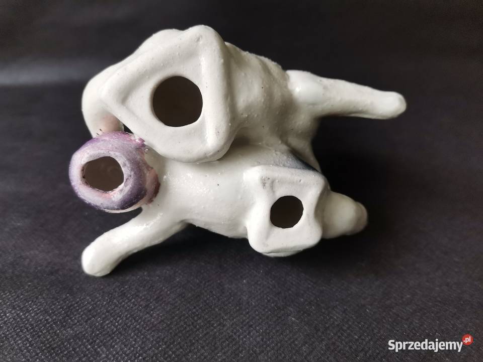 Stara porcelanowa figurka Koty z Piłką śląskie Katowice