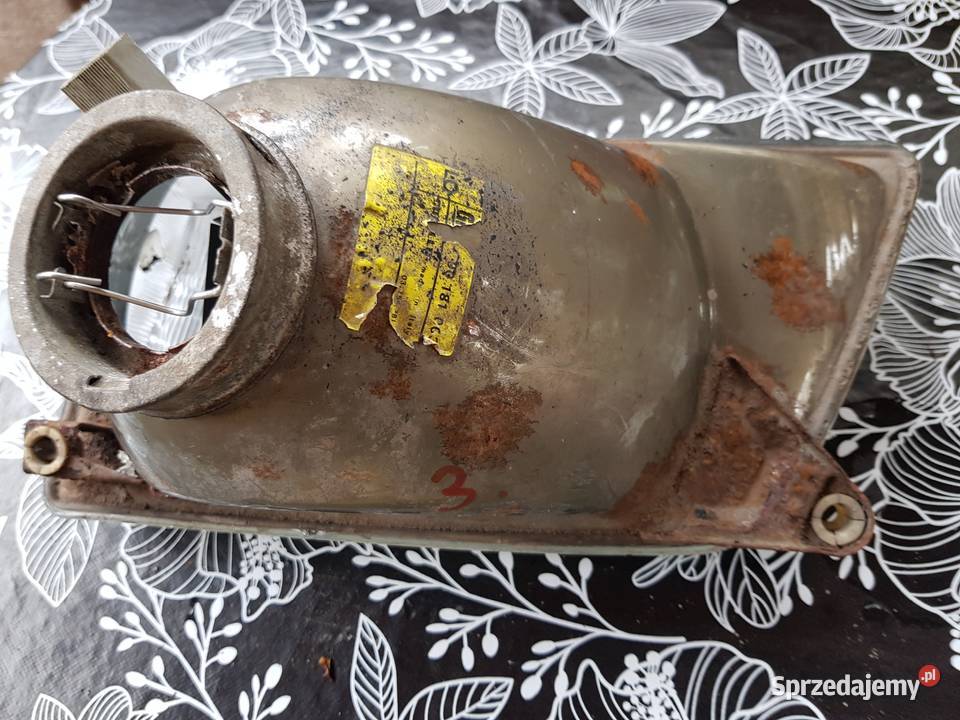 Opel Kadett Ereflektor prawy lewy