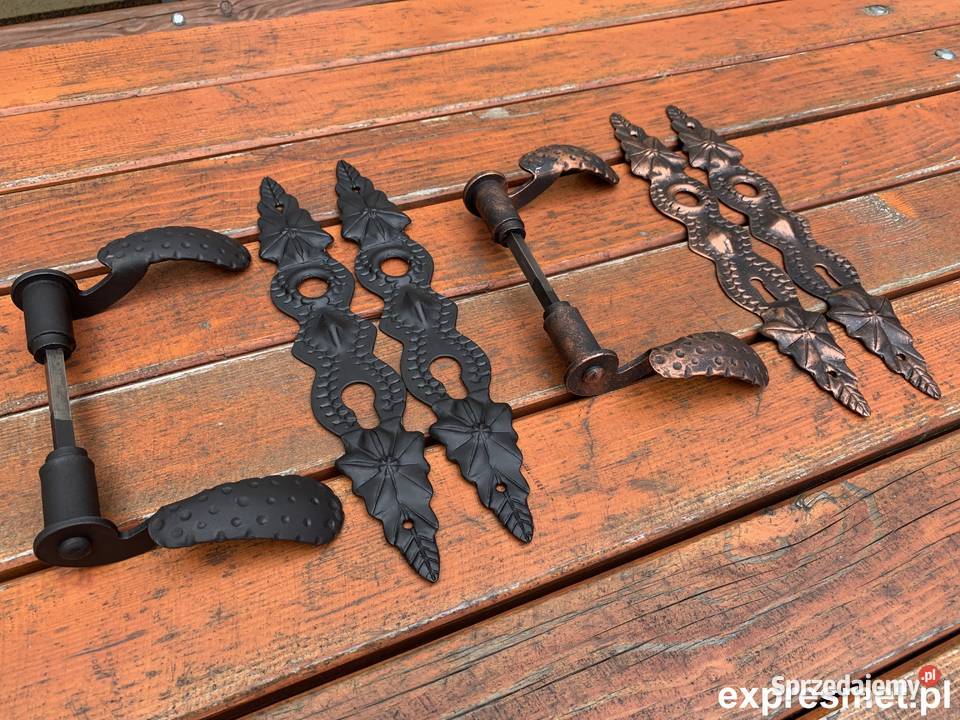 Piękna KUTA KLAMKA z długim szyldem klamka kuta Rzeszotary