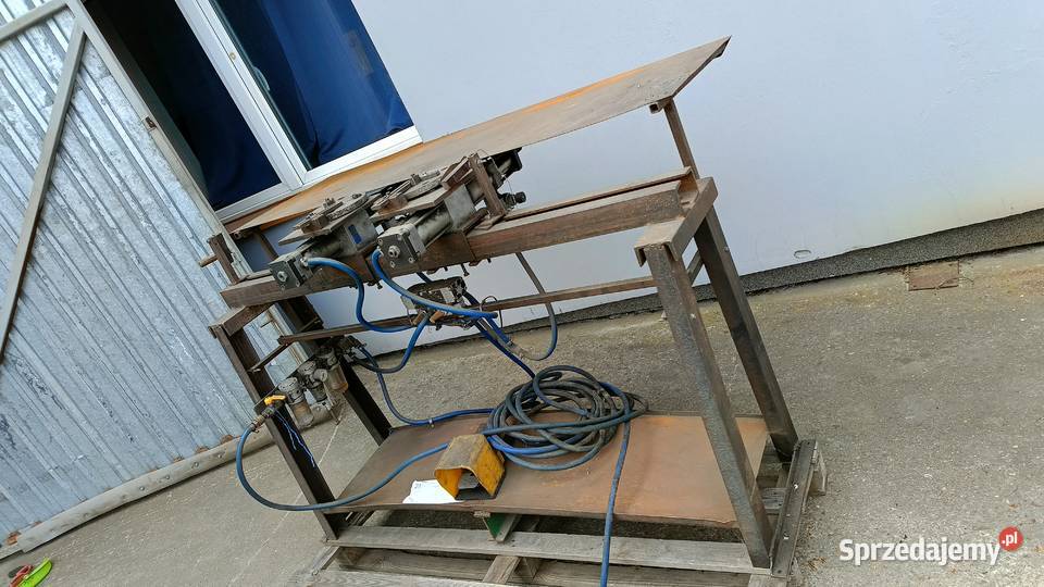 Zaginarka pneumatyczna maszyna do obróbki metalu Przysieka