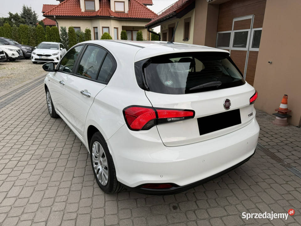 Fiat Tipo 14 TJet 120 Klimatyzacja Nawigacja garażowany Orzech