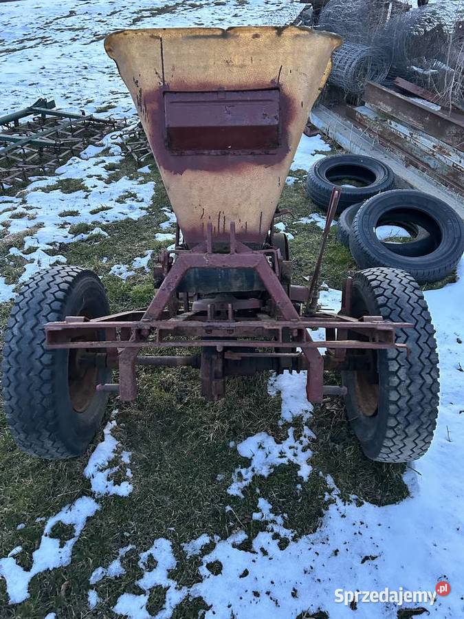 Rozsiewacz nawozu wapna kos wapniarka nieuszkodzony