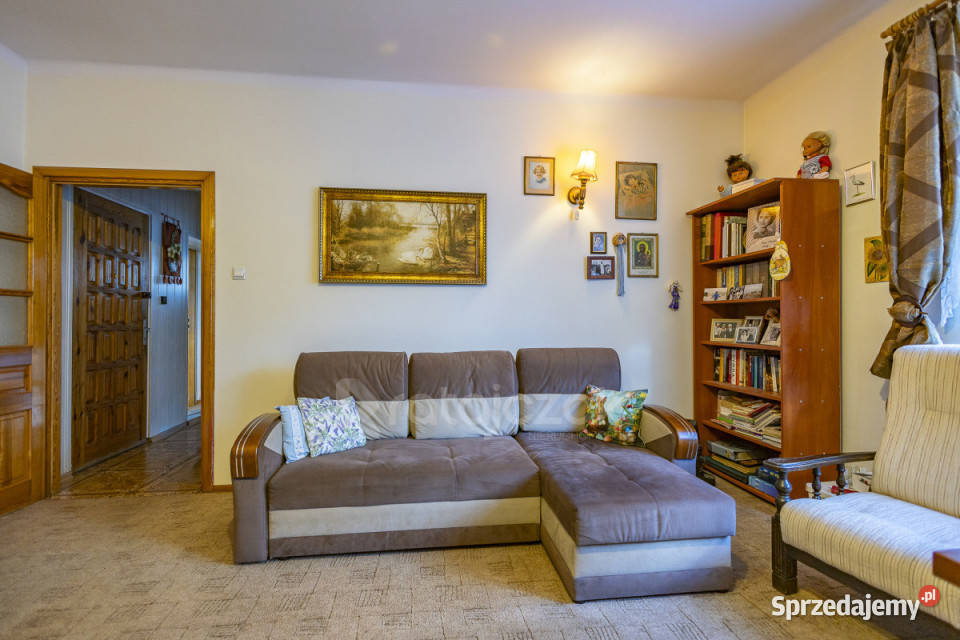 Sprzedam mieszkanie 63m2 2 pokojowe Rumia cegła