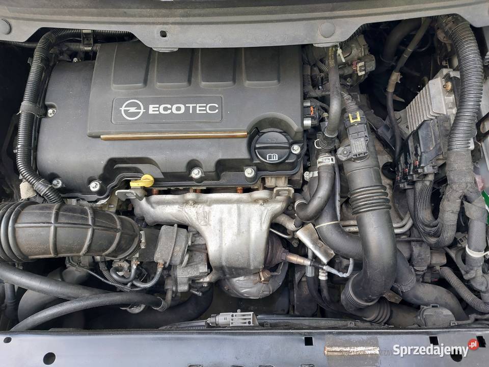 Samochód osobowy Opel Zafira Tourer 14 benzyna Piła sprzedam