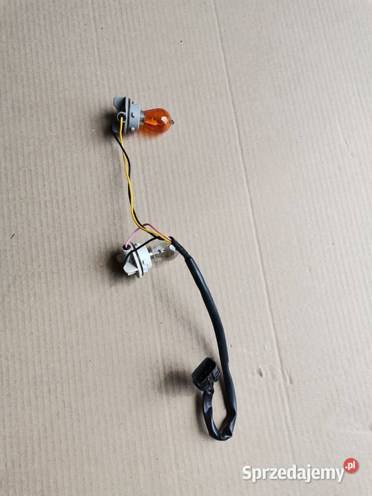 KIA SPORTAGE III WIĄZKA PRAWEJ LAMPY ZDERZAKA Oświetlenie Międzychód