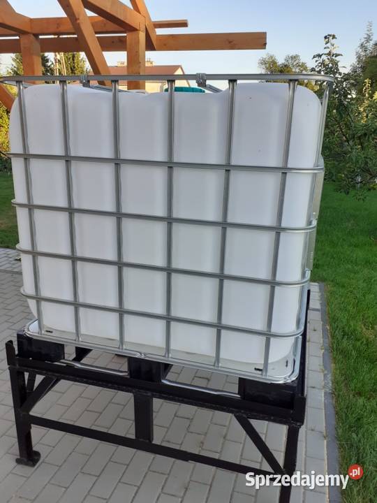 Zbiornik Mauzer ze stojakiem pod zbiornik Rzeszów