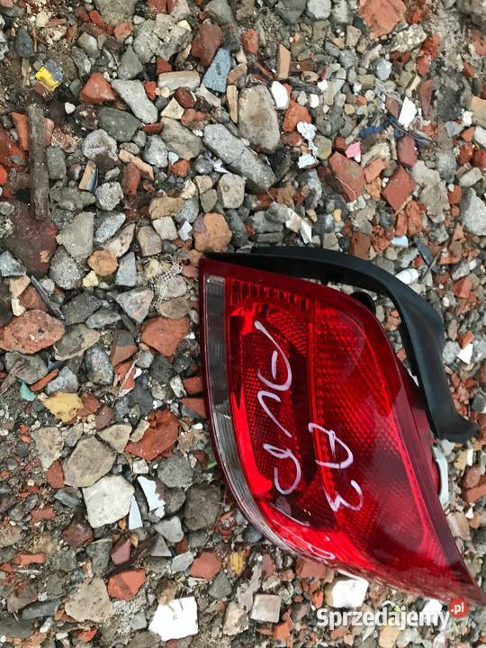 AUDI A3 8P LAMPA TYŁ TYLNA PRAWA osobowe Światła stop wielkopolskie Zbierkowo