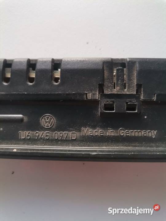 VW PASSAT B5 FL KOMBI ŚWIATŁO STOPU 1J6945097D Oświetlenie Choszczno