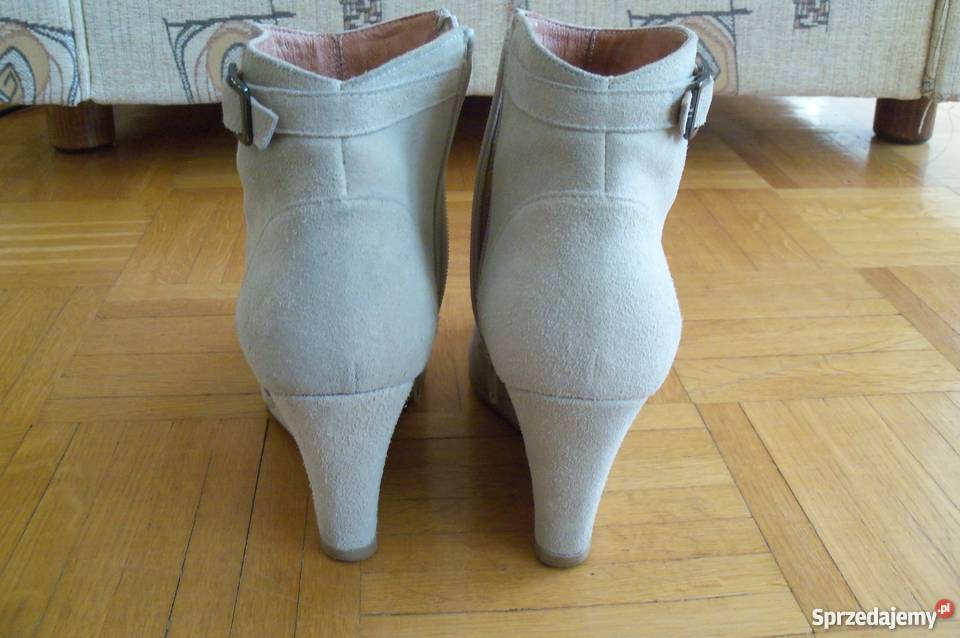 Ekskluzywne Buty skórzanedamskie koturny WEEKEND skóra Białystok