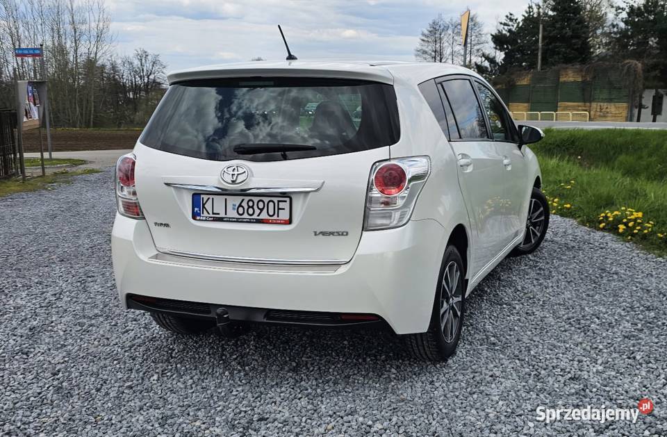 TOYOTA VERSO ŁADNA BOGATE WYPOSAŻENIE 126KM Latoszyn sprzedam