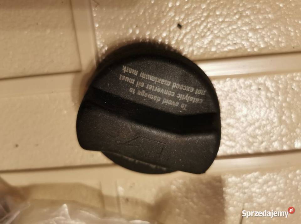 Korek wlewu oleju BMW E30 m40 16 18 Części samochodowe Żory