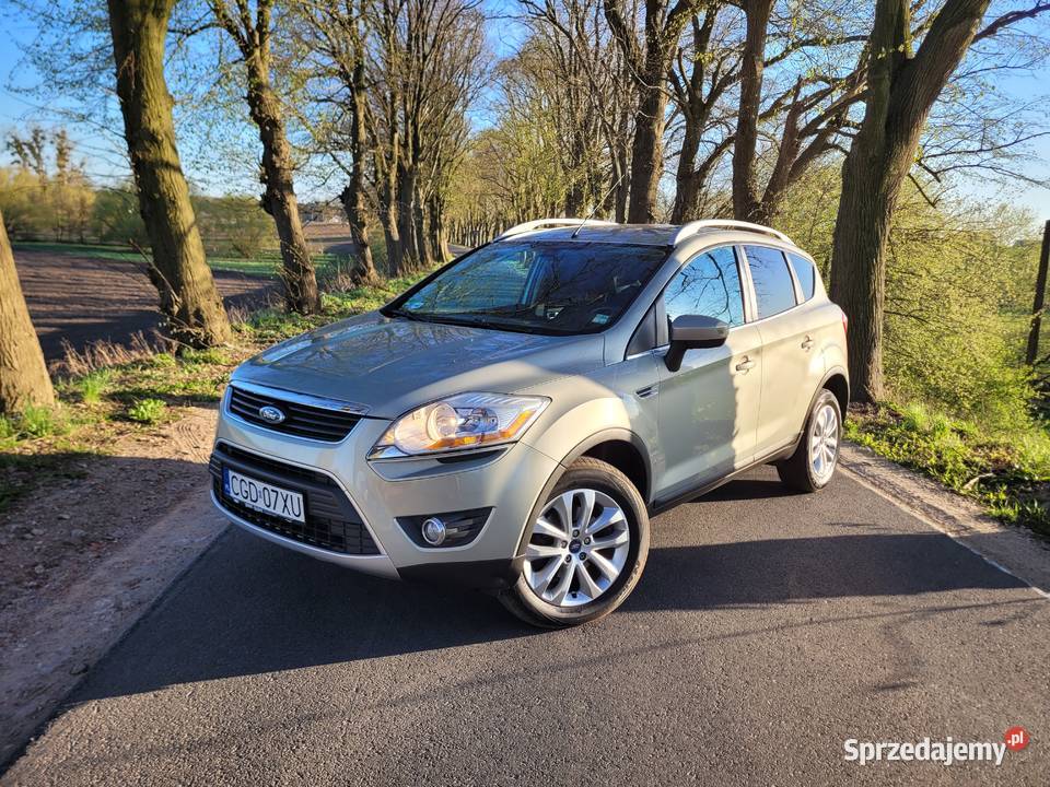 Ford Kuga Alufelgi Relingi piękny kolor 10 lat w