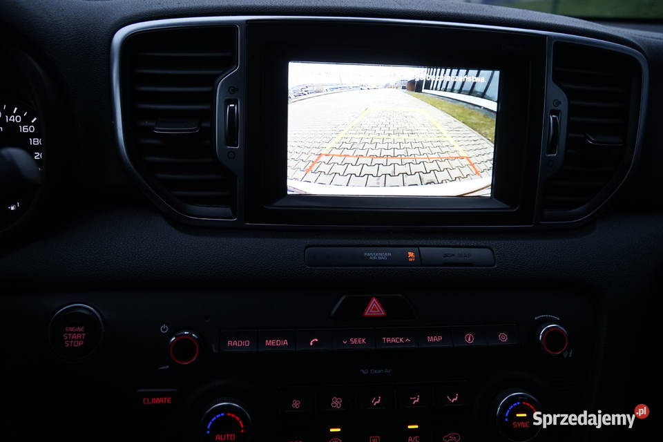 Kia Sportage Nawigacja Kamerka Skóra Czujniki światła do jazdy dziennej Kielce