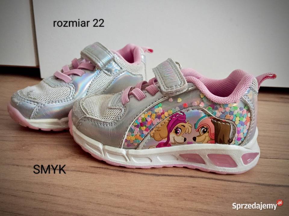 Srebrnoróżowe adidaski Psi PatrolSmyk 22 Nysa sprzedam