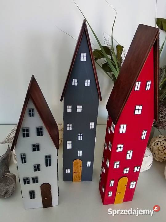 Domki dekoracyjne z wysokimi dachami Wrocław