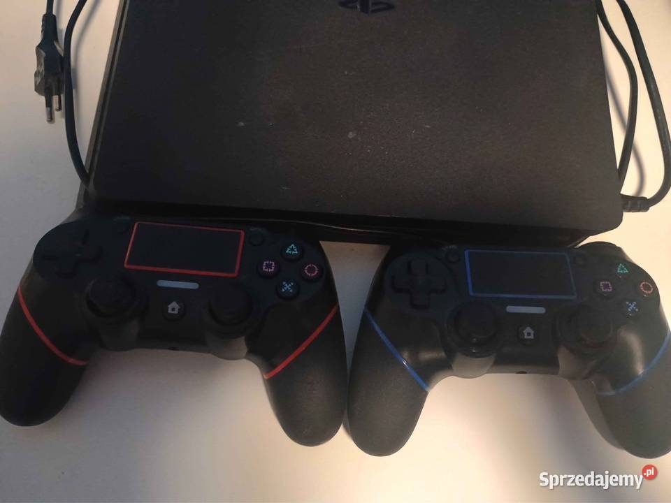 PlayStation 4 1TB dwa pady Konsole i automaty Radomsko sprzedam