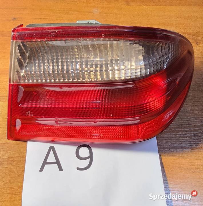 lampa tylna Mercedes W 210 uszkodzona osobowe