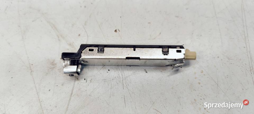 WZMACNIACZ ANTENOWY AUDI A3 8V 8V4035225B osobowe Przystajń