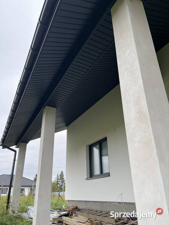 Montaż podbitki dachowej Usługi dekarskie