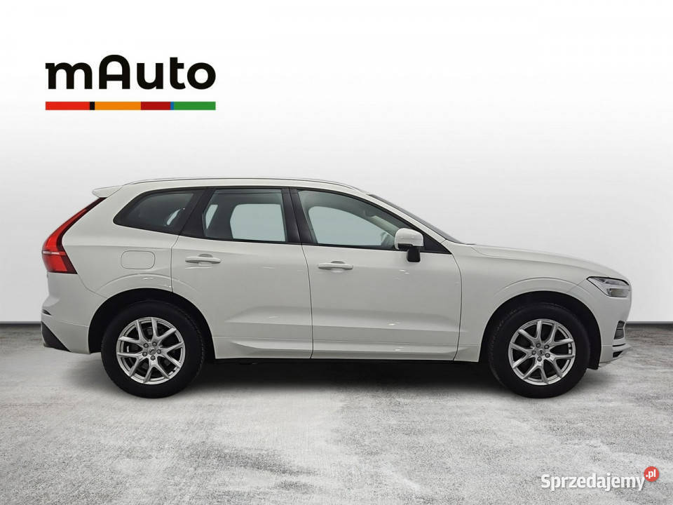 Volvo XC 60 B4 B Momentum Z Polskiego Salonu serwisowany w ASO