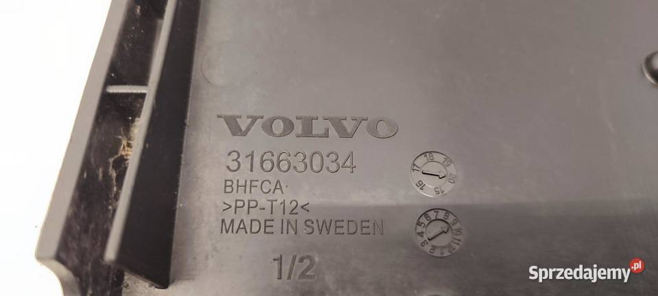 VOLVO XC40 RAMKA TABLICY PRZÓD 31663034