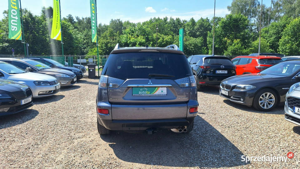 Mitsubishi Outlander AWD ksenony PDC II 20062013 nieuszkodzony