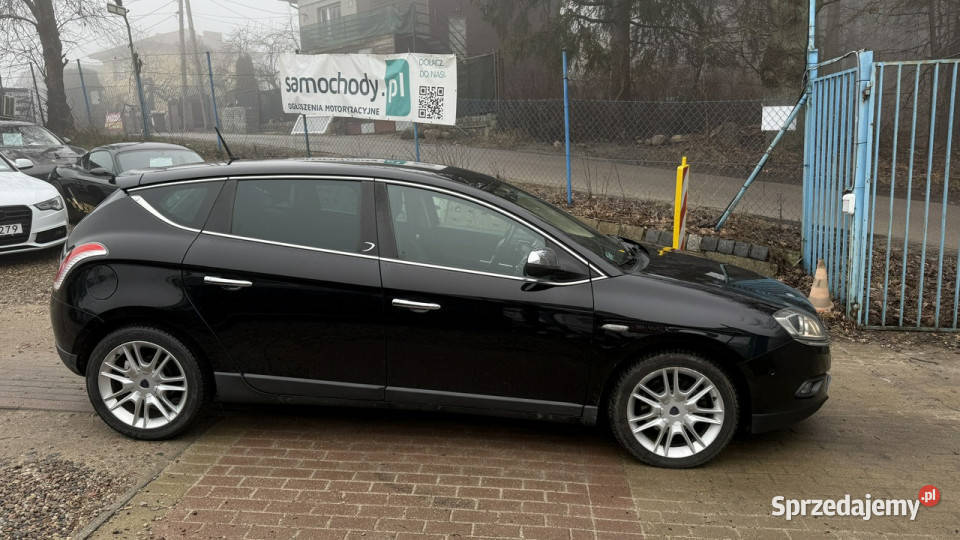 Lancia Delta 19 jtd 190 skóry zamsz ledy xenon